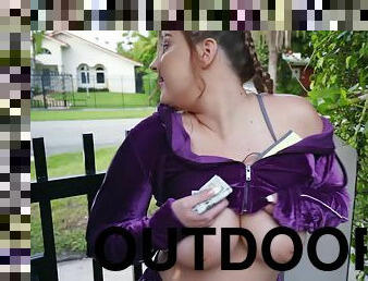 Tyler Steel fucked chubby hottie Brooke Benz outdoors