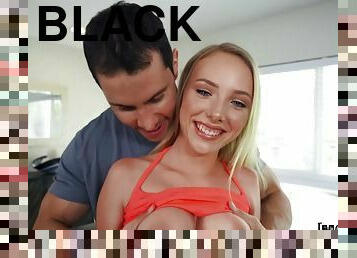 Sporty blonde teen Dixie Lynn gets fucked on the black sofa