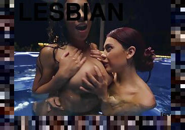 ציצי-גדול, חתיכות, לסבית-lesbian, צעירה-18, טבעי, ברכה, חזה-גדול, ציצים, רטוב