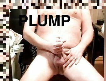 Plump masturbator in the kitchen