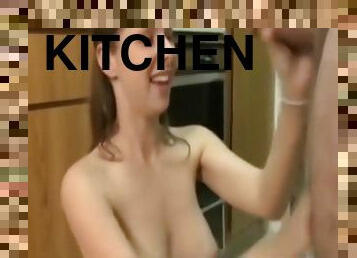 Hot girl receive massive facial in the kitchen !