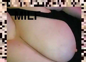 Moaning Milf bbw cums so good