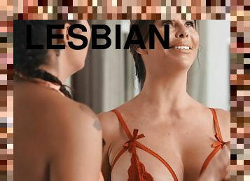 Lesbian MILF Alexis Fawx fucks latina minx Vanessa Sky