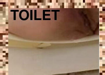 Peeing and farting in toilet! Fetish