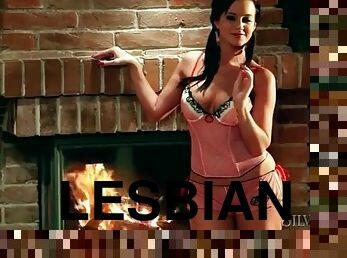 Silvia Saint likes to suck on lesbian tits