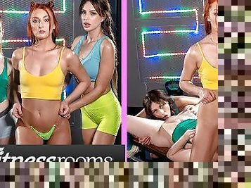 orgasm, pasarica, bunaciuni, lesbiana, star-porno, cu-degetelul, sex-in-trei, roscata, sala, stand-pe-fata