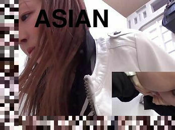 Nice ass asian pee public