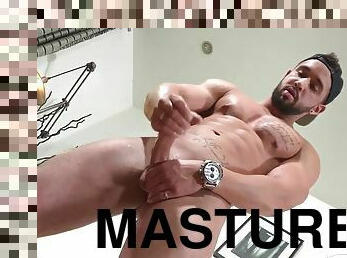 Zack maskurbate of the pump