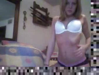 Teen webcam girl in pretty panties