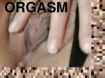 clitoris, masturbare-masturbation, orgasm, pasarica, tasnit, amatori, adolescenta, facut-acasa, frumoasa, italian