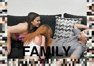 FFM threesome on the sofa with Cecelia Taylor & Natasha Nice
