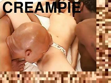 antar-ras, remaja, jepang, creampie-ejakulasi-di-dalam-vagina-atau-anus-dan-keluarnya-tetesan-sperma, bertiga