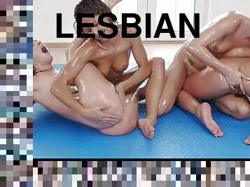 tetas-grandes, masturbación, orgasmo, orgía, lesbiana, hardcore, masaje, con-los-dedos, rubia, lucha-libre