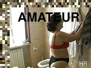 gros-nichons, clito, poilue, masturbation, vieux, pisser, femme, amateur, mature, maison