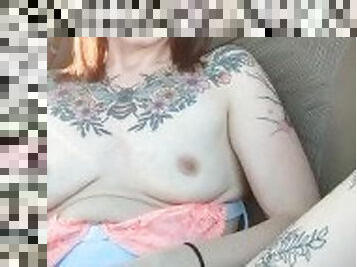 masturbation, orgasme, public, amateur, milf, solo, bisexuels, tatouage, petits-seins