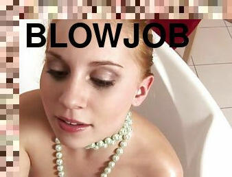 Love blowjobs euro bimbo sucks dick and she can not get