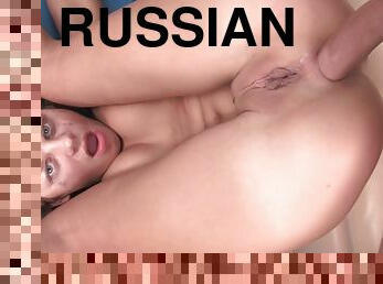 russo, anal, garganta-funda, pov, loira, tetas-pequenas