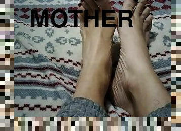 amateur, madurita-caliente, latino, mamá, pies, madre, fetichista, a-solas, blanca, dedos-de-los-pies