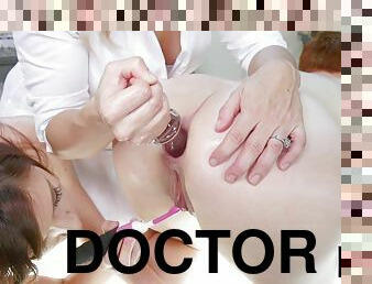 Redhead lez anallytoyed in 3some at doctor infirmary