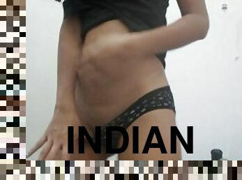 Indian girl desi pussy resing lickwet crimi pussy