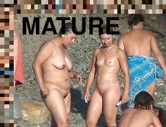 nudiste, en-plein-air, mature, babes, cam, plage, voyeur, douce, posant