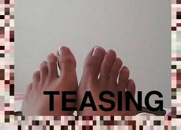 Foot fetish tease from a cute teenage girl