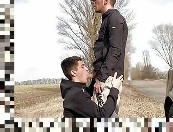 papa, masturbation, en-plein-air, public, amateur, fellation, ejaculation-sur-le-corps, énorme-bite, ados, gay