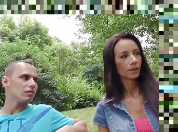 HUNT4K. Hottie cheats on her boyfriend for money in the park