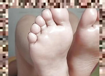 Little cute feet's Peach Morena ??