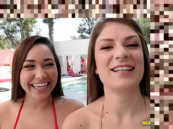 Seductive babes threesome memorable sex clip