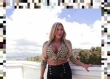 Curvy babe olivia austin reveals those large juicy tits