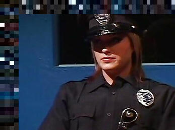 policewoman fickt schwulen mann im interrogation room