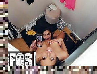 Mofos - Gianna Dior & Desiree Dulce Share A Changing Room & Film Themselves While Licking Each Other