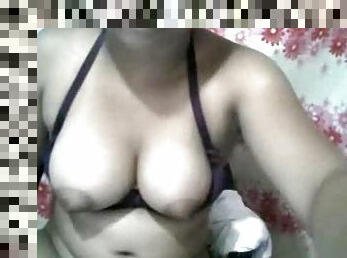 Webcam Indian with big tits shows pussy