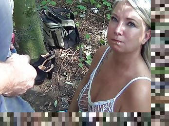 en-plein-air, pisser, public, anal, fellation, milf, jouet, cam, voyeur, jupe-en-l’air