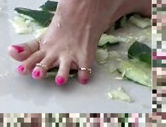 amatör, latin-amerikalı-kadın, ayaklar, bakış-açısı, fetiş, tek-kişilik, ayak-fetişi, ayak-parmakları, sebze