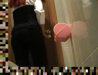 pisser, cam, voyeur, rousse, toilette, caché