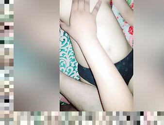 Desi Bhabhi Bahar Thi Tabhi Vaha Usaka Padoshi Aya Or Bhabhi Ko Chod Diya