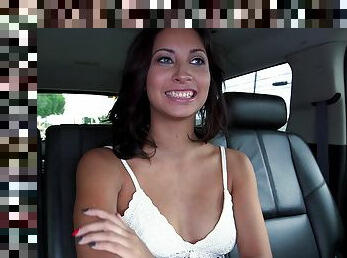 Jade Jantzen gets picked up and ends with being fucked in the car