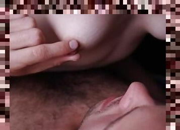 masturbaatio, nännit, orgasmi, amatööri, pikkuinen, valkoinen, suihinotto-sucking