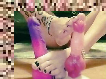 ????????????Emo Boy With A Big Dick And Sexy Feet Playing Untill He Cums????????????