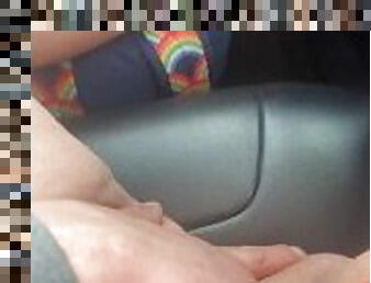 Daddy makes my fat pussy squirt while driving in Chicago