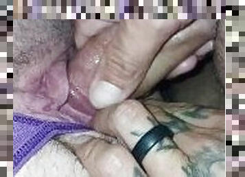 tetas-grandes, amateur, mamada, chorro-de-corrida, polla-enorme, paja, regordeta, fantasía, hermana, tatuaje