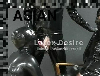 asia, posisi-seks-doggy-style, blowjob-seks-dengan-mengisap-penis, handjob-seks-dengan-tangan-wanita-pada-penis-laki-laki, bdsm-seks-kasar-dan-agresif, hitam, bertiga, fetish-benda-yang-dapat-meningkatkan-gairah-sex, latex, menyumbat