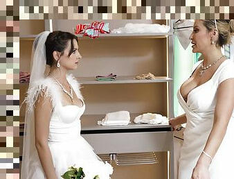 Mom-daughter wedding perversions with the best man