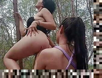 gros-nichons, orgasme, en-plein-air, amateur, lesbienne, ados, hardcore, latina, couple, horny