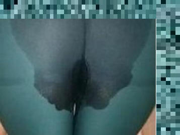 my milf friend pees in her sports pants and wets my panties too - ita amteur