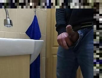 Jerking and cumming in a toilet