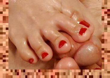 Red Toenails BEST SEXY Toe play footjob/toejob