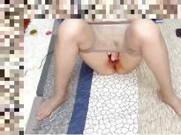 asyalı, büyük-göğüsler, aldatan, mastürbasyon-masturbation, boşalma, külotlu-çorap, fışkıran-su, karı, oyuncak, zorluk-derecesi